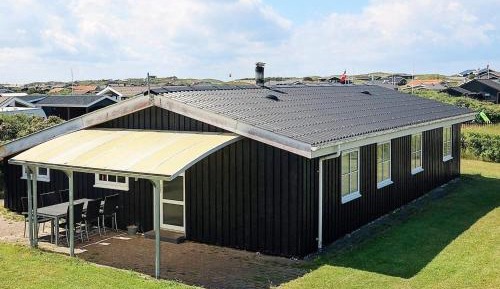 Three-Bedroom Vacation Home 