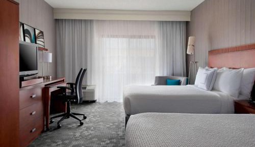 Guestroom Two Queens