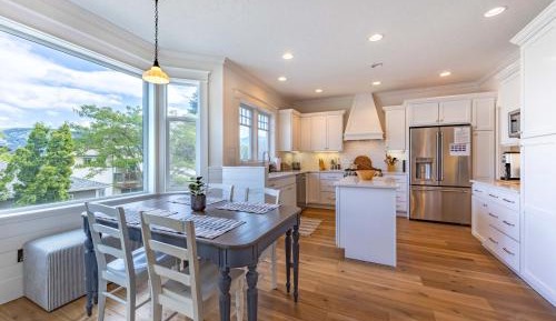 Four-Bedroom Holiday Home