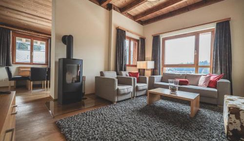 Superior Three-Bedroom Apartment