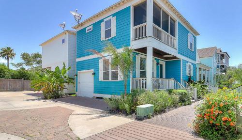 Three-Bedroom Vacation Home 