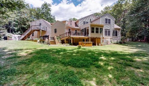 Three-Bedroom Vacation Home 