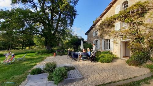 Three-Bedroom house with bocage view