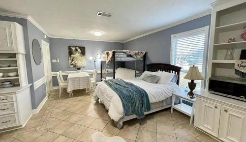 One-Bedroom House