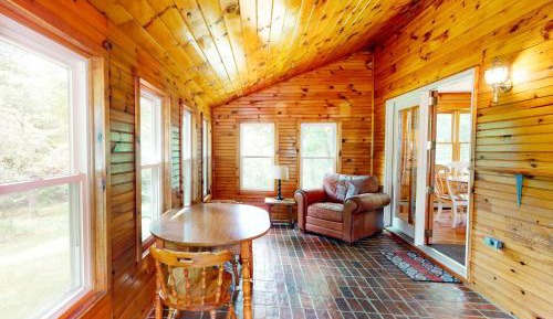 Three-Bedroom Vacation Home 