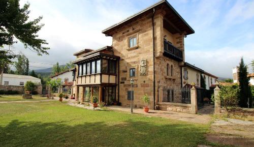 Ten-Bedroom House