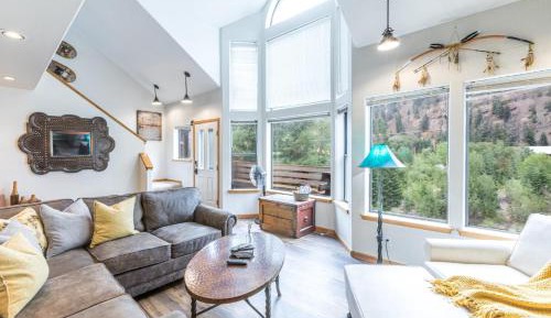 Two-Bedroom Holiday Home