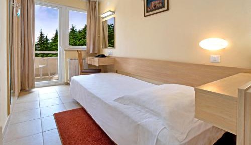 Classic Single Room with Balcony