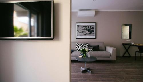 One-Bedroom Suite