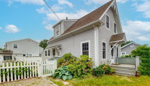 Four bedroom holiday home 