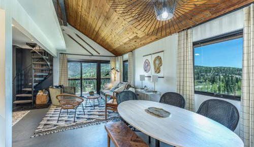 Three-Bedroom Vacation Home 
