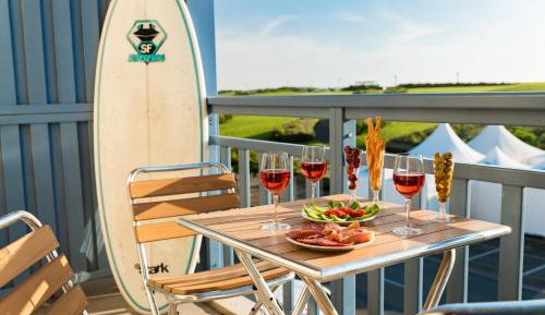 Three-Bedroom Duplex Apartment (8 Adults)