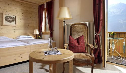 Superior Double Room with Balcony and Mountain View