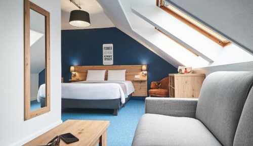 1 Double Bed 1 Double Sofa Bed  - Superior Room