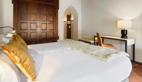 Standard Twin Room with Garden View