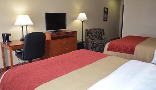 Queen Room with Two Queen Beds - Non-Smoking