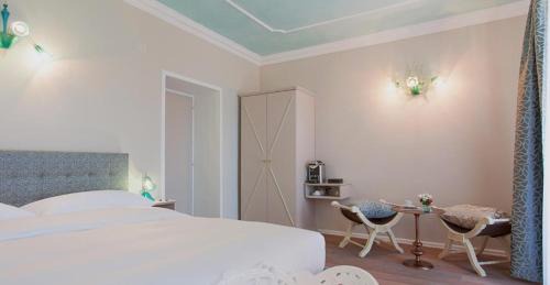 Double Room with Lake View