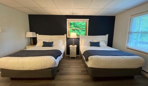 Quadruple Room with Mountain View - Pet Friendly