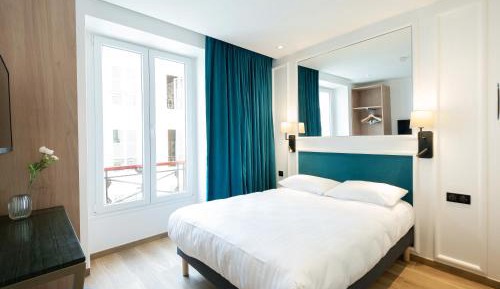 Double Room with Street View