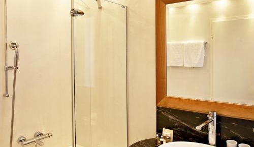 Triple Room with City View