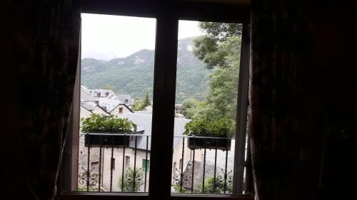 Studio with Mountain View