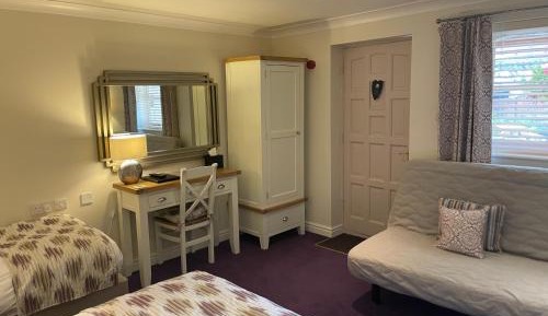 Courtyard Family Room