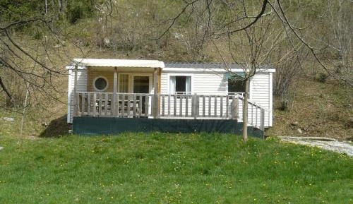 Three-Bedroom Mobile Home (6 Adults)