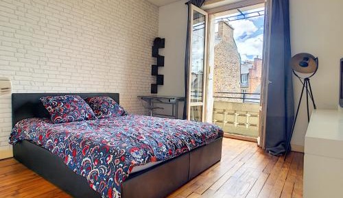 Standard Single Room with Shared Bathroom