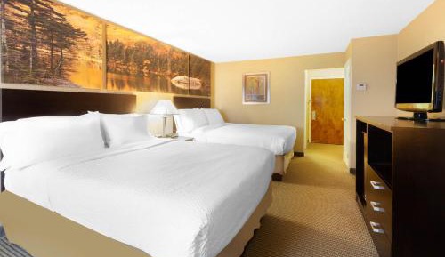 Queen Room with Two Queen Beds - Non-Smoking