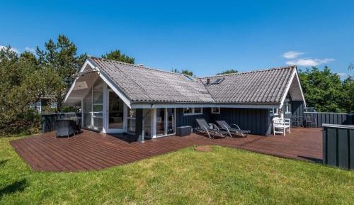 Three-Bedroom Vacation Home 