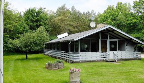 Three-Bedroom Holiday Home 