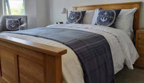 Deluxe Double Room with Shower