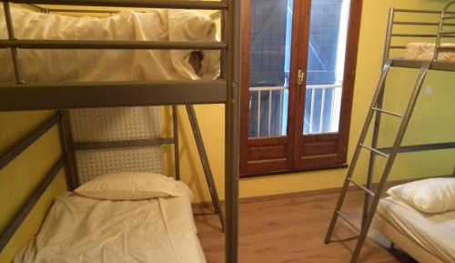 Bed in 4-Bed Mixed Dormitory Room