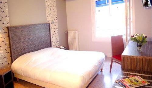 Economy Double Room with Shared Bathroom and Toilet