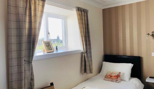 Twin Room with Bathroom