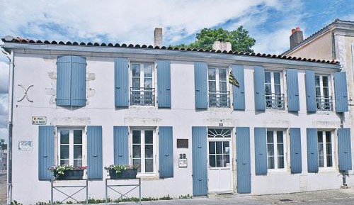 Family Room with Private Bathroom