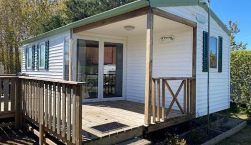 Standard Two-Bedroom Bungalow (4 people max)