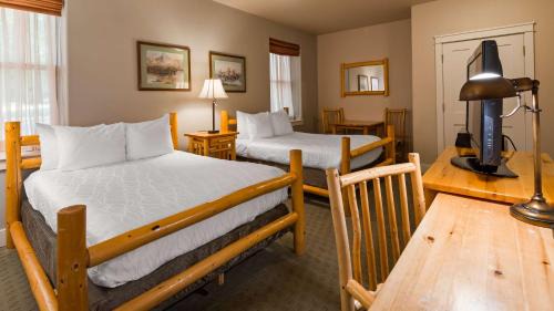 Double Room with Two Double Beds - Non-Smoking/First Floor 