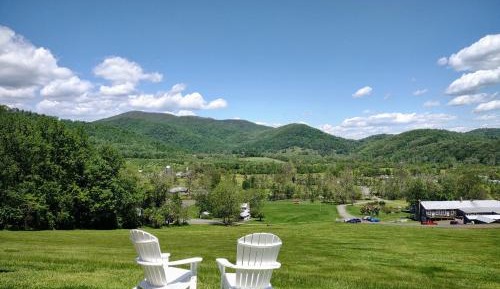 Hilltop/Ridgecrest Lodge rooms