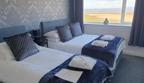 Family Room with Sea View