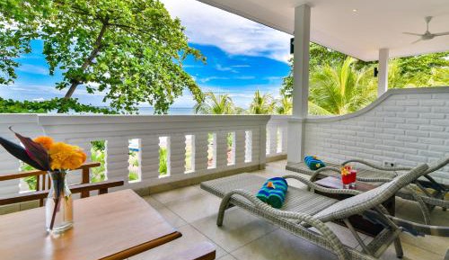Villa - Beach Front