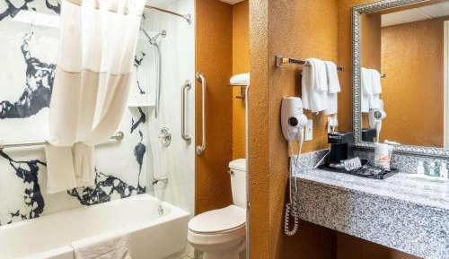 Double Room with Two Double Beds - Accessible/Non-Smoking