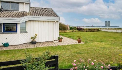 Three-Bedroom Vacation Home 