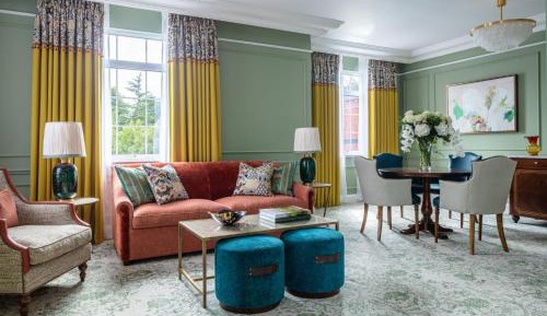 Park Suite with one king bed