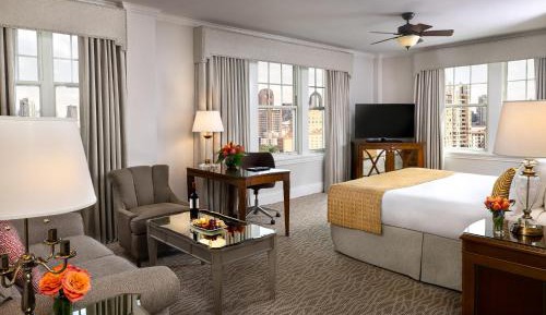 Corner King Room