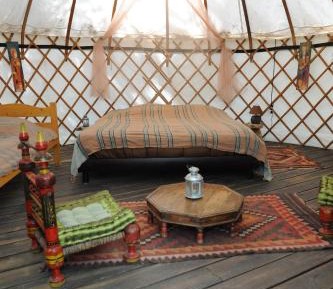 Yurt (2 Adults + 2 Children)