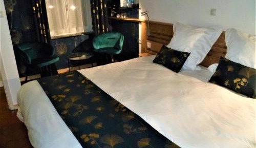 Double or Twin Room with Private Bathroom