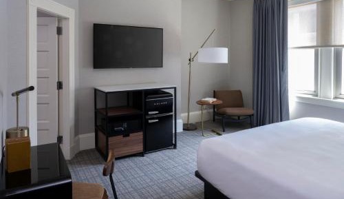 Premier King Room