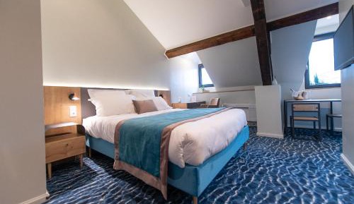 Deluxe Double Room with Shower