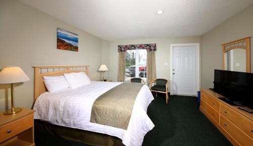 Standard Queen Room